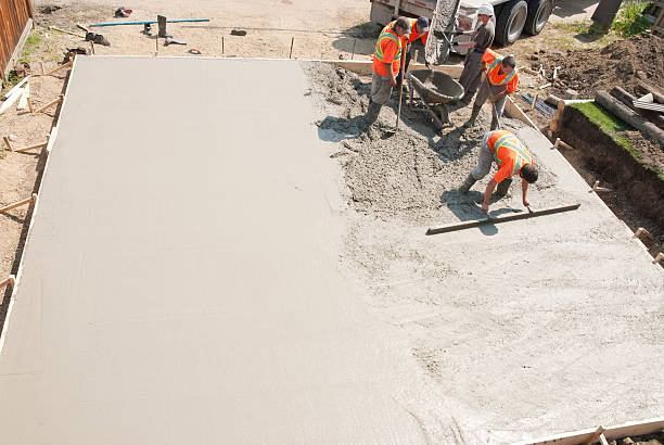 Best Commercial Concrete Services in Hawthorn Woods, IL